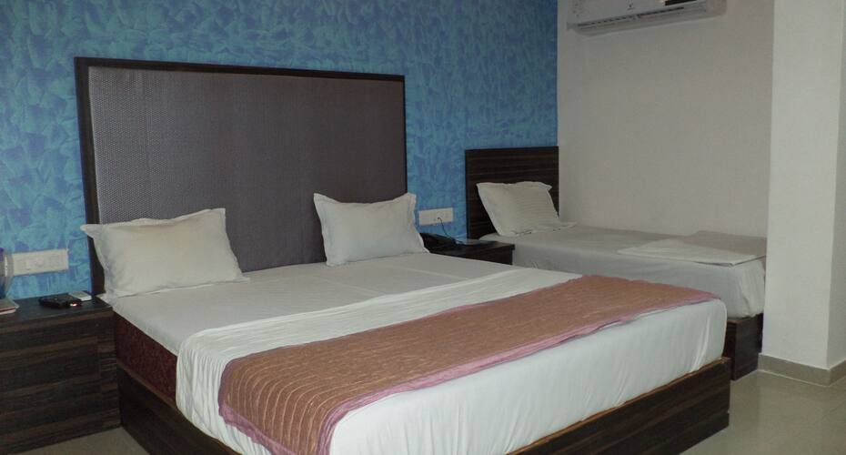 Hotel Saari Residency, Ahmedabad 2
